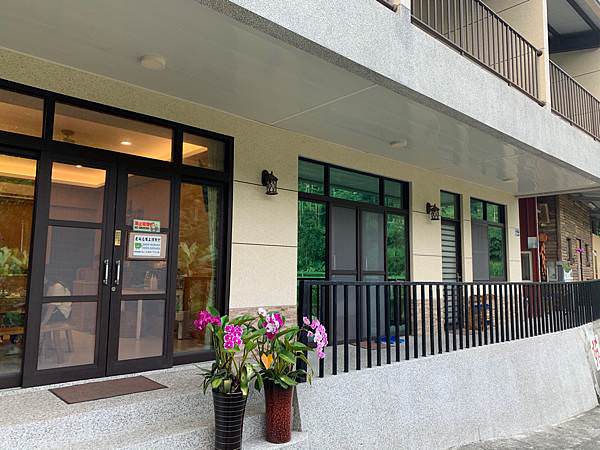 鹿谷平價住宿｜南投鹿谷-錢園花苑住宿，臨小半天、溪頭民宿可賞螢賞櫻，近益品美術館