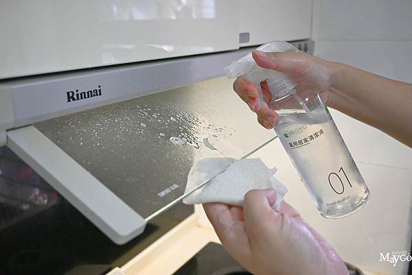 玻璃清潔 綠綠好日萬用清潔液 (3).JPG 抽油煙機玻璃清潔